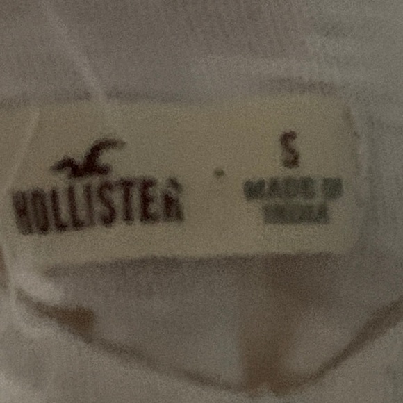 Hollister Floral Flowy Top - Picture 3 of 3